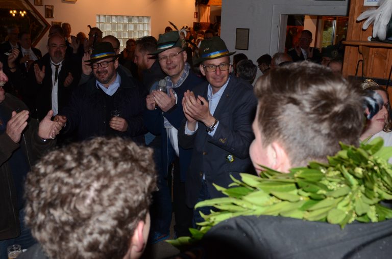 schuetzenfest-gruenetal-2017-vogelschiessen05-768x509