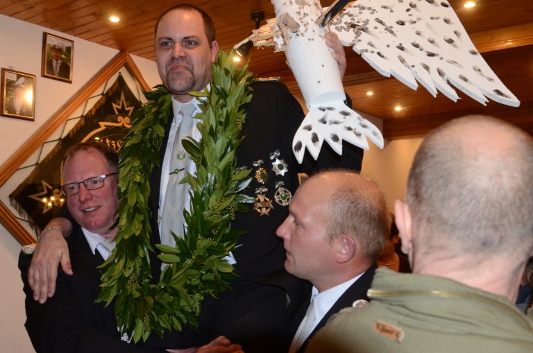 schuetzenfest-gruenetal-2017-vogelschiessen19-768x509