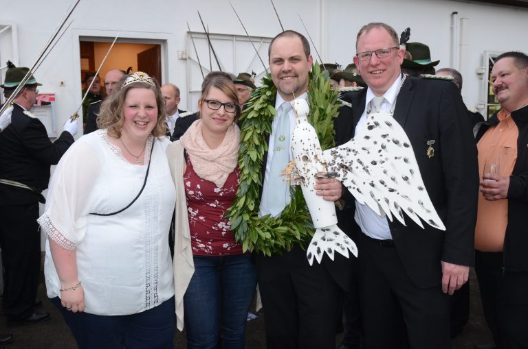 schuetzenfest-gruenetal-2017-vogelschiessen22-768x509